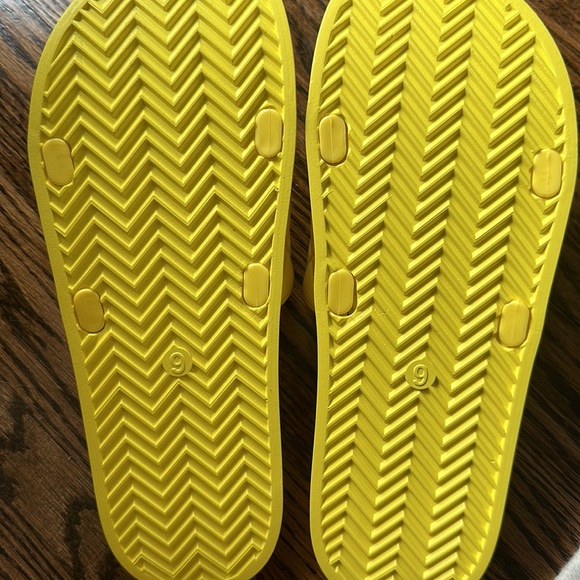 Urban Sport by J/Slides yellow Sz 9 - Picture 2 of 3